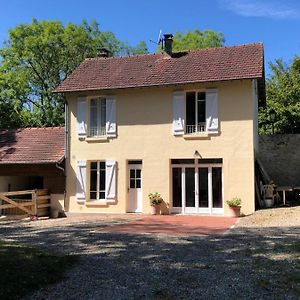 Gite Du Manoir De L'Etang Marines Exterior photo