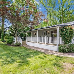 Bethpage Hewick Two-Bedroom Cottage 26 Urbanna Exterior photo