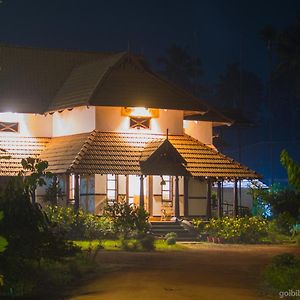 Kizhake Chālakudi Rasa Gurukul酒店 Exterior photo