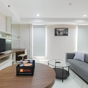 Elegant And Comfy Studio Azalea Suites Apartment Cikarang By Travelio 贝克西 Exterior photo