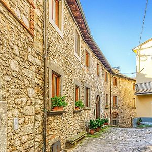 Lovely Apartment In Gioviano -Lu- With Kitchen Ghivizzano Exterior photo