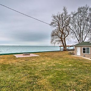 Waterfront Home With Shared Dock On Lake St Clair! 切斯特菲尔德 Exterior photo