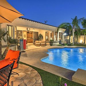 Luxe Gilbert Home With Heated Pool And Putting Green! Exterior photo