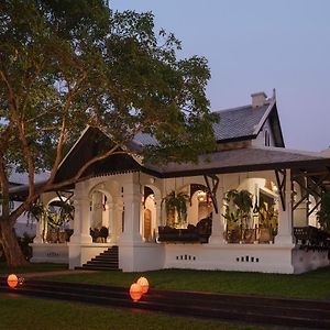 红木琅勃拉邦酒店 Exterior photo