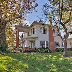 Historic Huntington Home With Pond And Flower Gardens! Zavalla Exterior photo