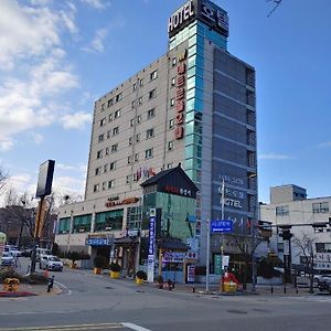 地铁波尔旅游酒店 平泽市 Exterior photo