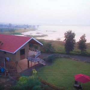 Lake View Holiday Villa Near Sula Wine Yard With 3 Bdrms 纳西克 Exterior photo