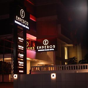 Hotel Emperor 坎努尔 Exterior photo