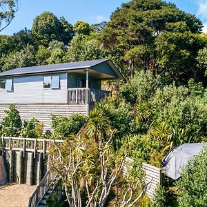 Treetop Retreat - Onetangi Holiday Home Exterior photo