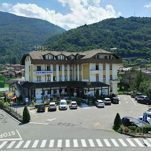 Hotel Rezia Valtellina 莫尔贝尼奥 Exterior photo