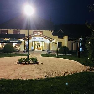 Omladinski Hotel Rostovo 布戈伊诺 Exterior photo
