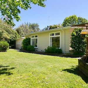 The Trout House - Turangi Holiday Home Exterior photo