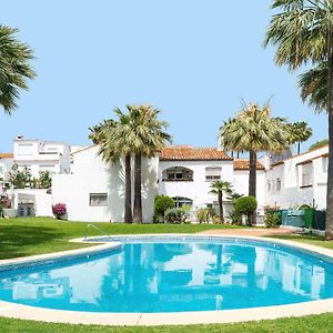 Holiday Home Villas De Madrid By Interhome 埃斯特波纳 Exterior photo