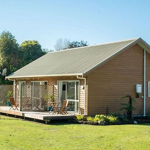 Abel Tasman Marahau Lodge Exterior photo