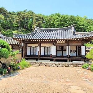 Bonghwa Tohyang Traditional House酒店 Exterior photo